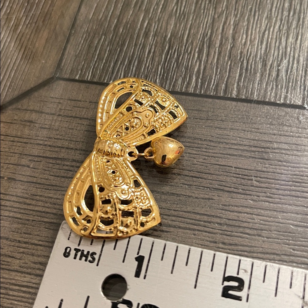 Vintage Carrington Jewelers Filigree 'Heart & Bow Pin' Dangle Brooch Gold-tone - Picture 10 of 16